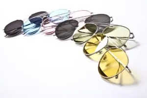 szeroki wybór okularów przeciwsłonecznych